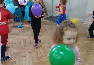 zabawy z balonami