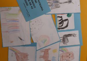 Dzieci wykonały obrazki na pamiętkę spotkania z alpakami dla Orzechove AlpakoveLove