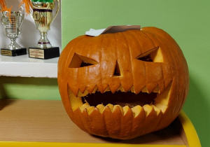 Kreatywna dynia zgłoszona do konkursu