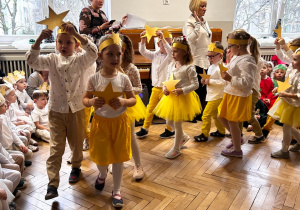Dzieci z grupy III podczas występu