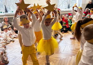 Dzieci z grupy III podczas występu