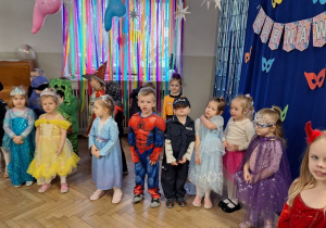 Dzieci z niecierpliwością czekają na zadanie