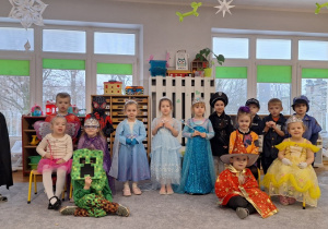 Zdjęcie grupowe przed Balem Karnawałowym