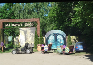 Wejście do Malinowego Grodu