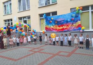 Maluszki mówią dla dzieci starszych wiersz na pożegnanie