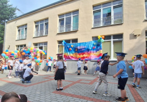 Starszaki tańczą Poloneza